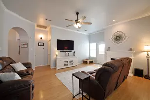 2005 Reddenson Dr, Carrollton, TX 75010 - Photo 4