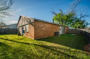 6802 Blackberry Dr, Arlington, TX 76016 - Photo 24
