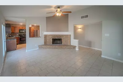 6802 Blackberry Drive, Arlington, TX 76016 - Photo 6