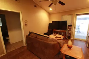 102 Remington Cir, Gun Barrel City, TX 75156 - Photo 4