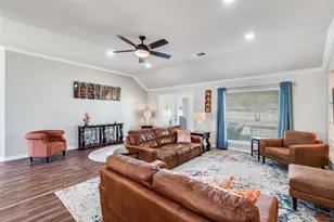 9012 Kingston Dr, Denton, TX 76207 - Photo 6