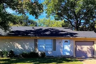 436 SW Thomas St, Burleson, TX 76028 - Photo 2