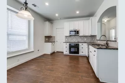 12110 Gonzales Drive, Frisco, TX 75035 - Photo 2