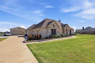 130 Evening Fire Dr, Waxahachie, TX 75167 - Photo 2