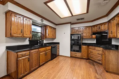 1014 Kingston Drive, Mansfield, TX 76063 - Photo 8