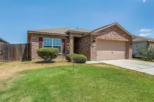 600 Noble Grove Ln, Fort Worth, TX 76140 - Photo 2