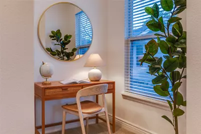 830 N Clinton Avenue, Dallas, TX 75208 - Photo 32