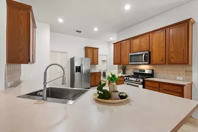 1020 Fair Oaks Drive, Grand Prairie, TX 75052 - Photo 24