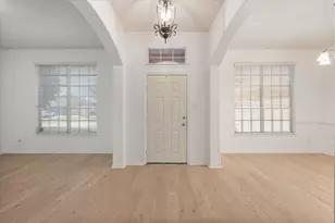 1020 Fair Oaks Dr, Grand Prairie, TX 75052 - Photo 6