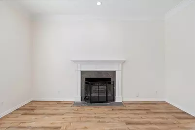 568 Cooper Street, Grand Prairie, TX 75052 - Photo 6