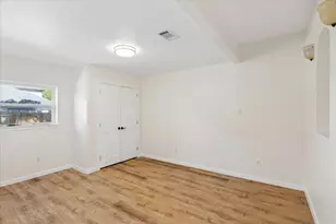 568 Cooper St, Grand Prairie, TX 75052 - Photo 18