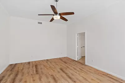 568 Cooper Street, Grand Prairie, TX 75052 - Photo 14