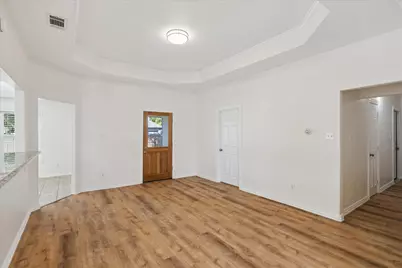 568 Cooper Street, Grand Prairie, TX 75052 - Photo 8