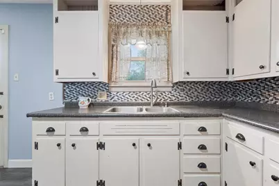 2225 N 50th Street, Waco, TX 76710 - Photo 8