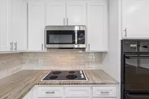 5719 Valley Ridge Ct, Arlington, TX 76017 - Photo 12