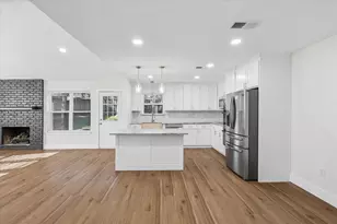 5719 Valley Ridge Ct, Arlington, TX 76017 - Photo 10