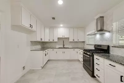 1104 Belvedere Drive, Arlington, TX 76010 - Photo 8