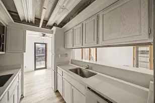 438 Arborview Dr, Garland, TX 75043 - Photo 10