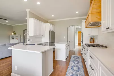 3420 Madison Court, Grapevine, TX 76092 - Photo 6