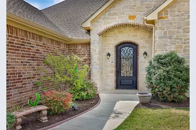 700 Mary Lee Lane, Collinsville, TX 76233 - Photo 2
