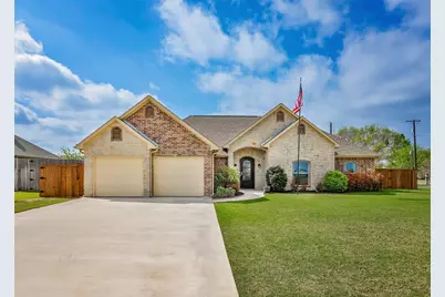 700 Mary Lee Lane, Collinsville, TX 76233 - Photo 1