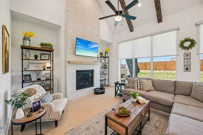 2264 Emerald Drive, Waxahachie, TX 75167 - Photo 4