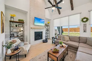 2264 Emerald Dr, Waxahachie, TX 75167 - Photo 4