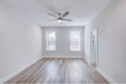 1625 Avenue D, Grand Prairie, TX 75051 - Photo 10