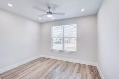 1625 Avenue D, Grand Prairie, TX 75051 - Photo 16