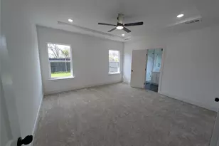 1890 Johnson St, Greenville, TX 75401 - Photo 10