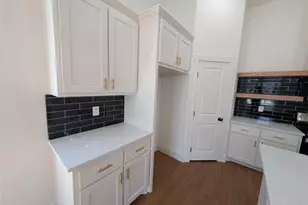 1890 Johnson St, Greenville, TX 75401 - Photo 8