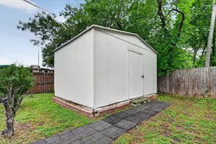 1603 William Brewster St, Irving, TX 75061 - Photo 24