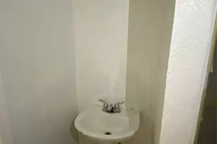 105 S 3rd St, Sanger, TX 76266 - Photo 12