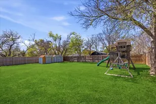 3613 Harber Dr, Bedford, TX 76021 - Photo 32