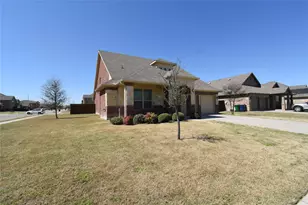 201 Plantation Dr, Waxahachie, TX 75165 - Photo 1