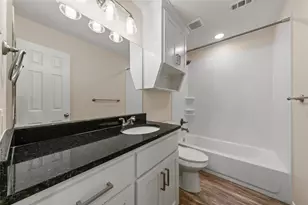 503 Washington Ave, McGregor, TX 76657 - Photo 10