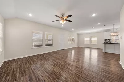 503 Washington Avenue, McGregor, TX 76657 - Photo 4