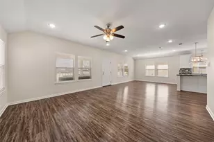 503 Washington Ave, McGregor, TX 76657 - Photo 4