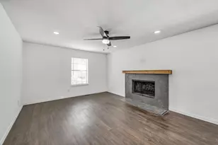 200 Eagle Ct, Bedford, TX 76021 - Photo 16