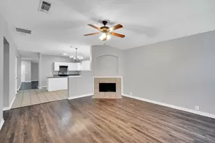 818 Cascade Dr, Glenn Heights, TX 75154 - Photo 8