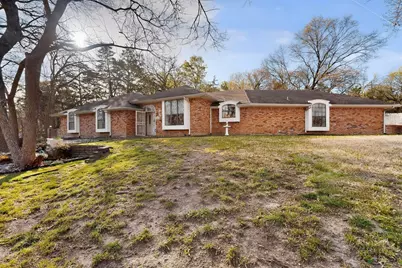 266 N Creekwood Drive, Lancaster, TX 75146 - Photo 12