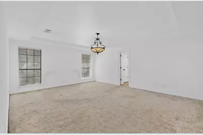 266 N Creekwood Drive, Lancaster, TX 75146 - Photo 24