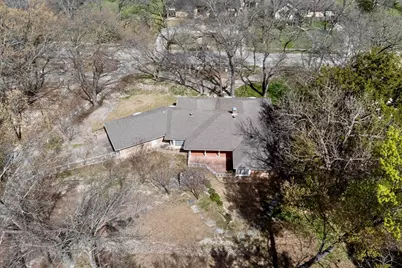 266 N Creekwood Drive, Lancaster, TX 75146 - Photo 40