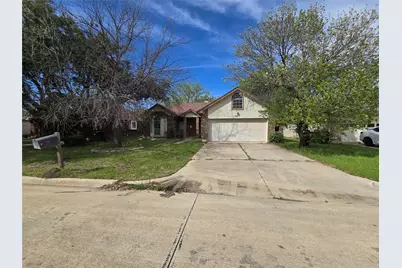 921 Meadowdale Road, Arlington, TX 76017 - Photo 2