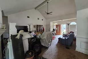 921 Meadowdale Rd, Arlington, TX 76017 - Photo 14