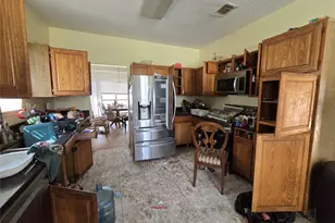 921 Meadowdale Rd, Arlington, TX 76017 - Photo 22