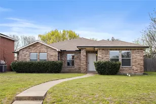 702 Lowe Dr, Cedar Hill, TX 75104 - Photo 2