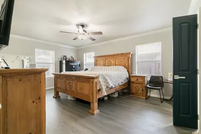 1103 Vintage Avenue, Gainesville, TX 76240 - Photo 16