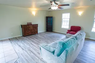 323 Texas St, Pottsboro, TX 75076 - Photo 6