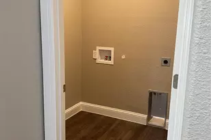 422 W Coffin St, Denison, TX 75020 - Photo 6